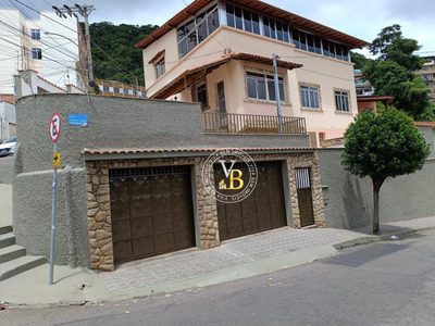 Casa, 5 quartos, 250 m² - Foto 1