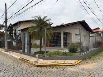 Casa, 3 quartos, 300 m² - Foto 1