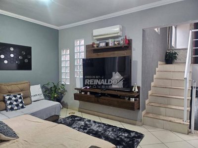 Casa, 3 quartos, 178 m² - Foto 1