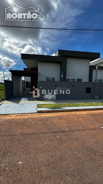 Casa, 3 quartos, 117 m² - Foto 1