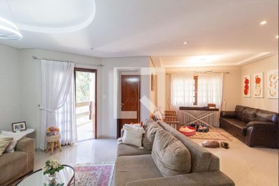 Casa, 3 quartos, 245 m² - Foto 1
