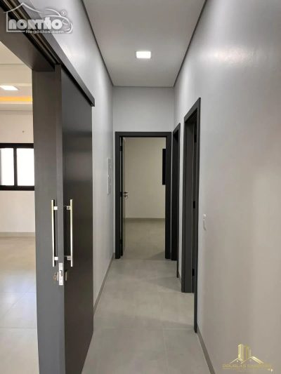 Casa, 5 quartos, 264 m² - Foto 2