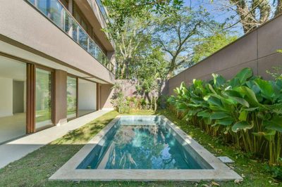 Casa, 4 quartos, 620 m² - Foto 1