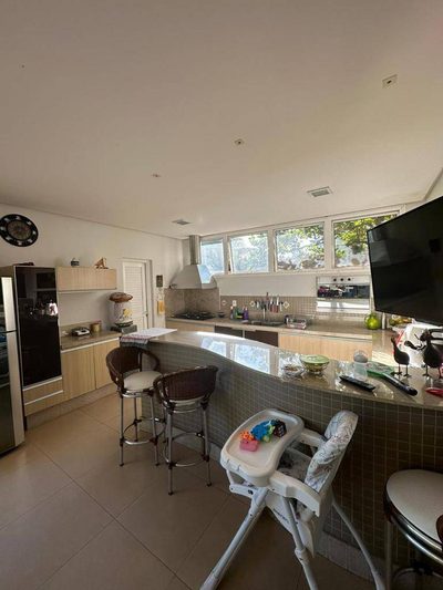 Sobrado, 4 quartos, 335 m² - Foto 2