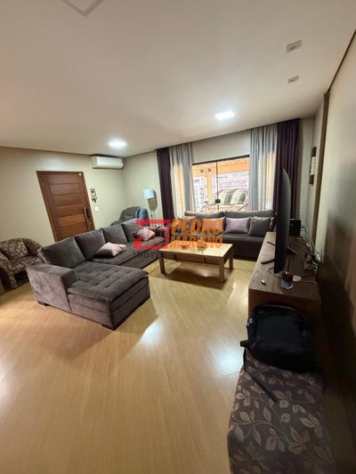 Sobrado, 3 quartos, 250 m² - Foto 1