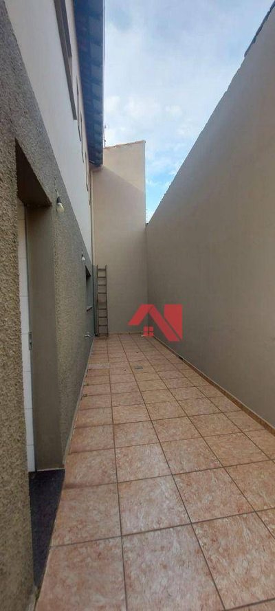 Sobrado, 3 quartos, 240 m² - Foto 2