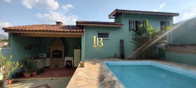 Casa, 3 quartos, 228 m² - Foto 1