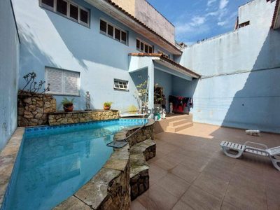 Sobrado, 3 quartos, 326 m² - Foto 1
