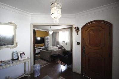 Casa, 3 quartos, 200 m² - Foto 1