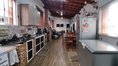 Casa, 3 quartos, 244 m² - Foto 1