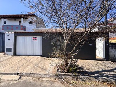 Casa, 3 quartos, 154 m² - Foto 1