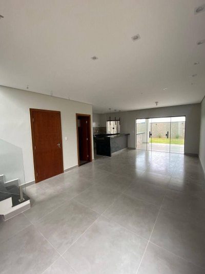 Casa, 3 quartos, 180 m² - Foto 1