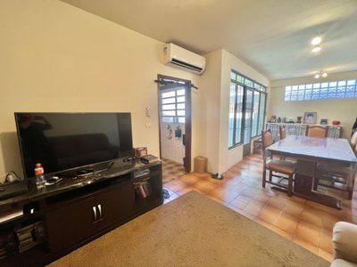 Casa, 4 quartos, 437 m² - Foto 1