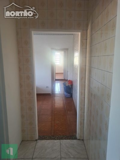 Casa, 3 quartos, 98 m² - Foto 2