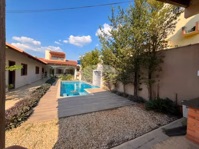 Casa, 3 quartos, 195 m² - Foto 1