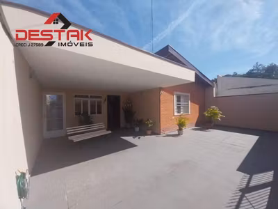 Casa, 3 quartos, 180 m² - Foto 1