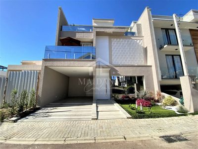 Sobrado, 3 quartos, 230 m² - Foto 1