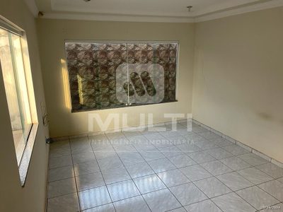 Casa, 3 quartos, 221 m² - Foto 1