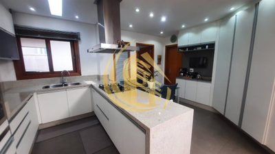 Sobrado, 3 quartos, 251 m² - Foto 1