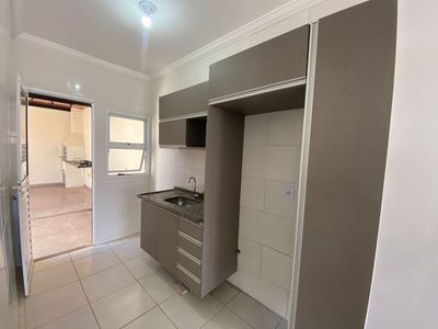 Casa, 2 quartos, 65270 m² - Foto 3