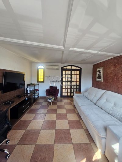 Sobrado, 3 quartos, 220 m² - Foto 2