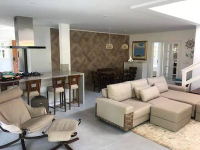 Casa, 3 quartos, 212 m² - Foto 1