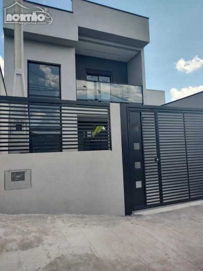 Casa, 5 quartos, 157 m² - Foto 1