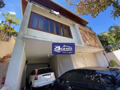 Sobrado, 3 quartos, 364 m² - Foto 1