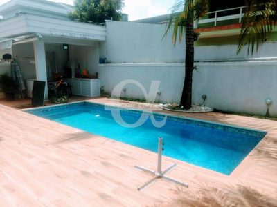 Casa, 4 quartos, 305 m² - Foto 1