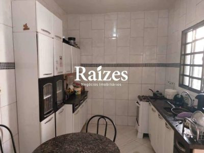 Casa, 5 quartos, 225 m² - Foto 4