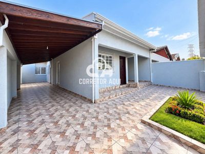 Casa, 4 quartos, 250 m² - Foto 1