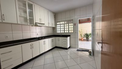 Casa, 3 quartos, 185 m² - Foto 1