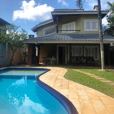 Casa, 4 quartos, 210 m² - Foto 1