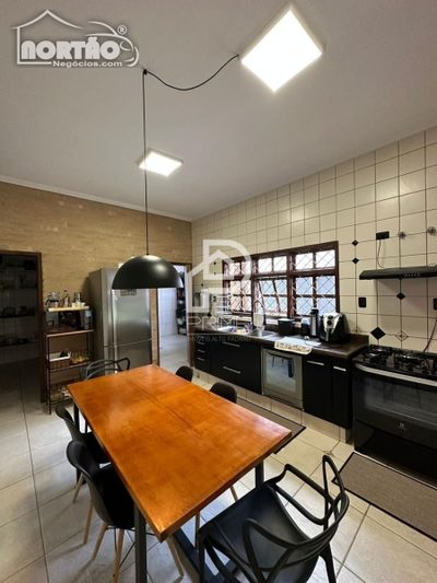 Casa, 4 quartos, 334 m² - Foto 3
