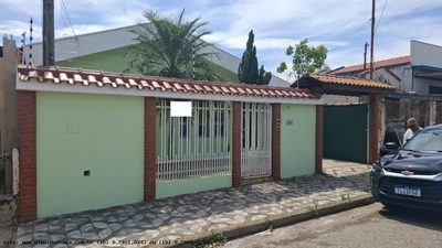 Casa, 4 quartos, 180 m² - Foto 1