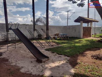 Chácara, 3 quartos, 2400 m² - Foto 1