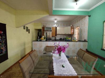 Sobrado, 2 quartos, 200 m² - Foto 1