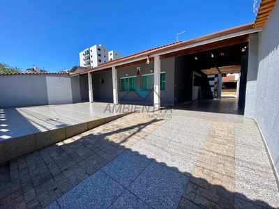 Casa, 4 quartos, 205 m² - Foto 2