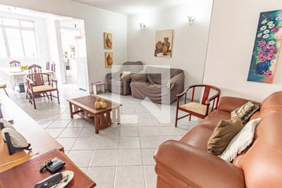 Casa, 3 quartos, 240 m² - Foto 2
