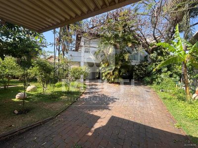 Casa, 6 quartos, 600 m² - Foto 1