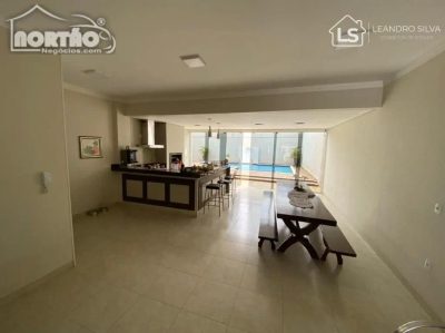 Casa, 4 quartos, 315 m² - Foto 2