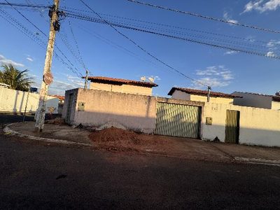 Casa, 2 quartos, 200 m² - Foto 1