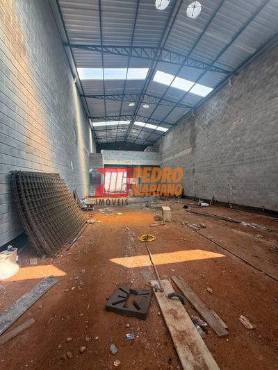 Depósito-Galpão, 268 m² - Foto 1