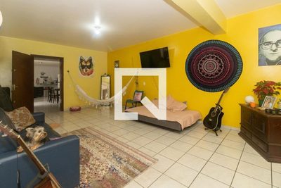 Casa, 8 quartos, 369 m² - Foto 1
