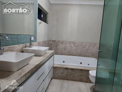 Casa, 5 quartos, 320 m² - Foto 2