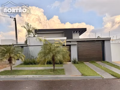 Casa, 3 quartos, 296 m² - Foto 1