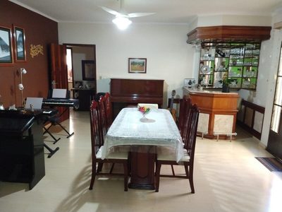 Casa, 3 quartos, 260 m² - Foto 1