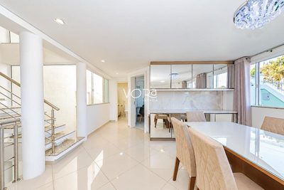 Sobrado, 3 quartos, 258 m² - Foto 4