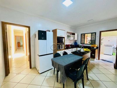 Casa, 3 quartos, 289 m² - Foto 2