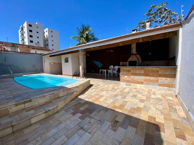 Casa, 4 quartos, 205 m² - Foto 1